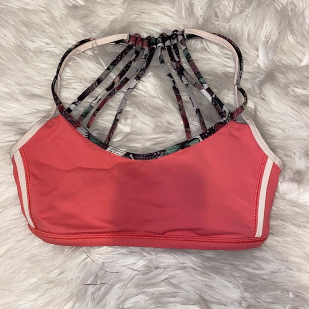 lululemon sports bra